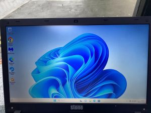 Stone Clevo NT310H Laptop, Intel i3-4100M CPU, Windows 11, 120 SSD, 4 GB Ram. - Image 3